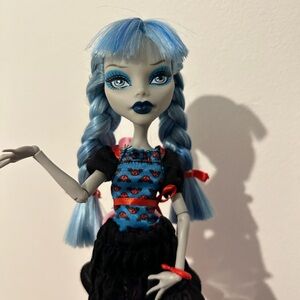 Monster High Doll Ghoulia Yelps Freaky Fusion: Fusion-Inspired Ghouls